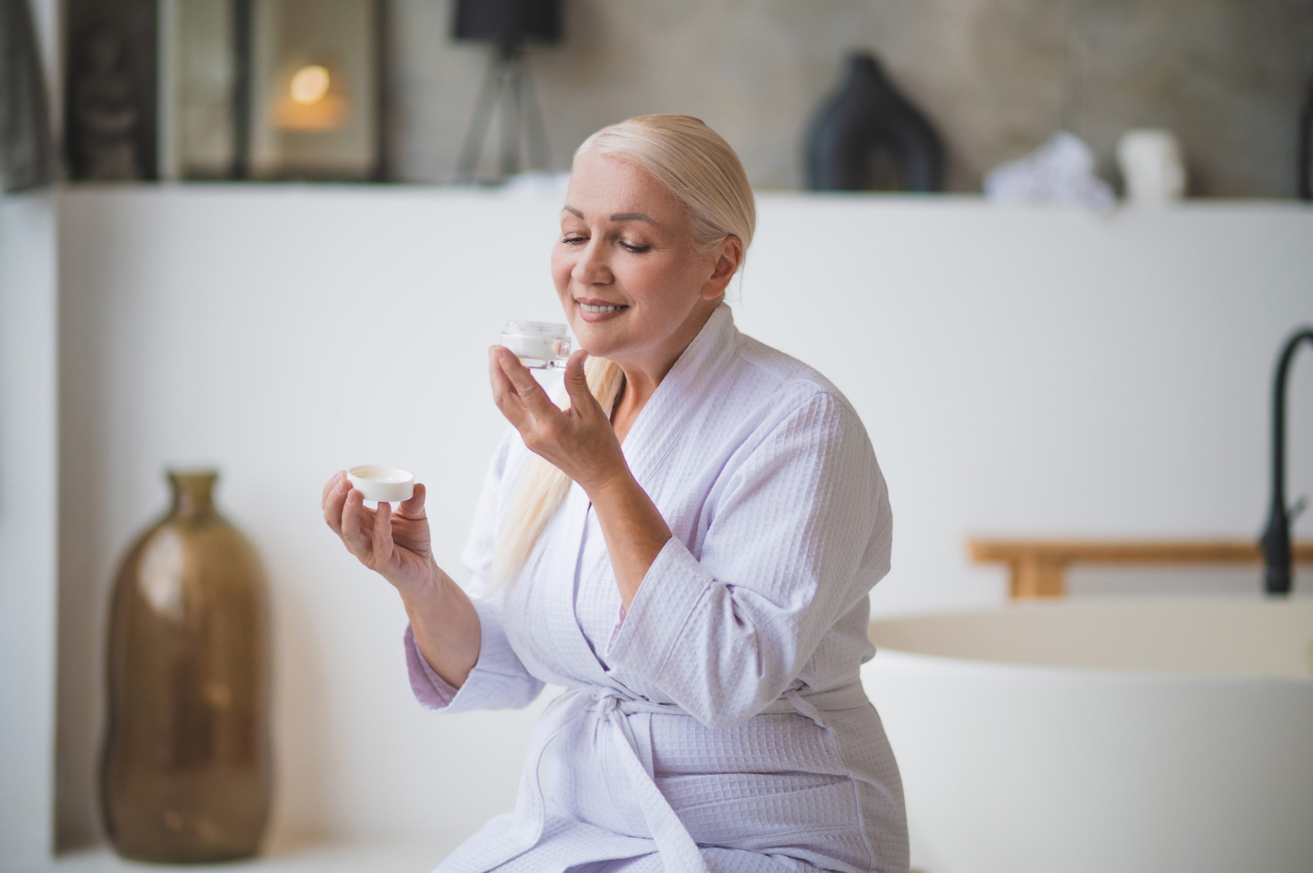 Wrinkle care Korean skin care product for the 50s and mature skin