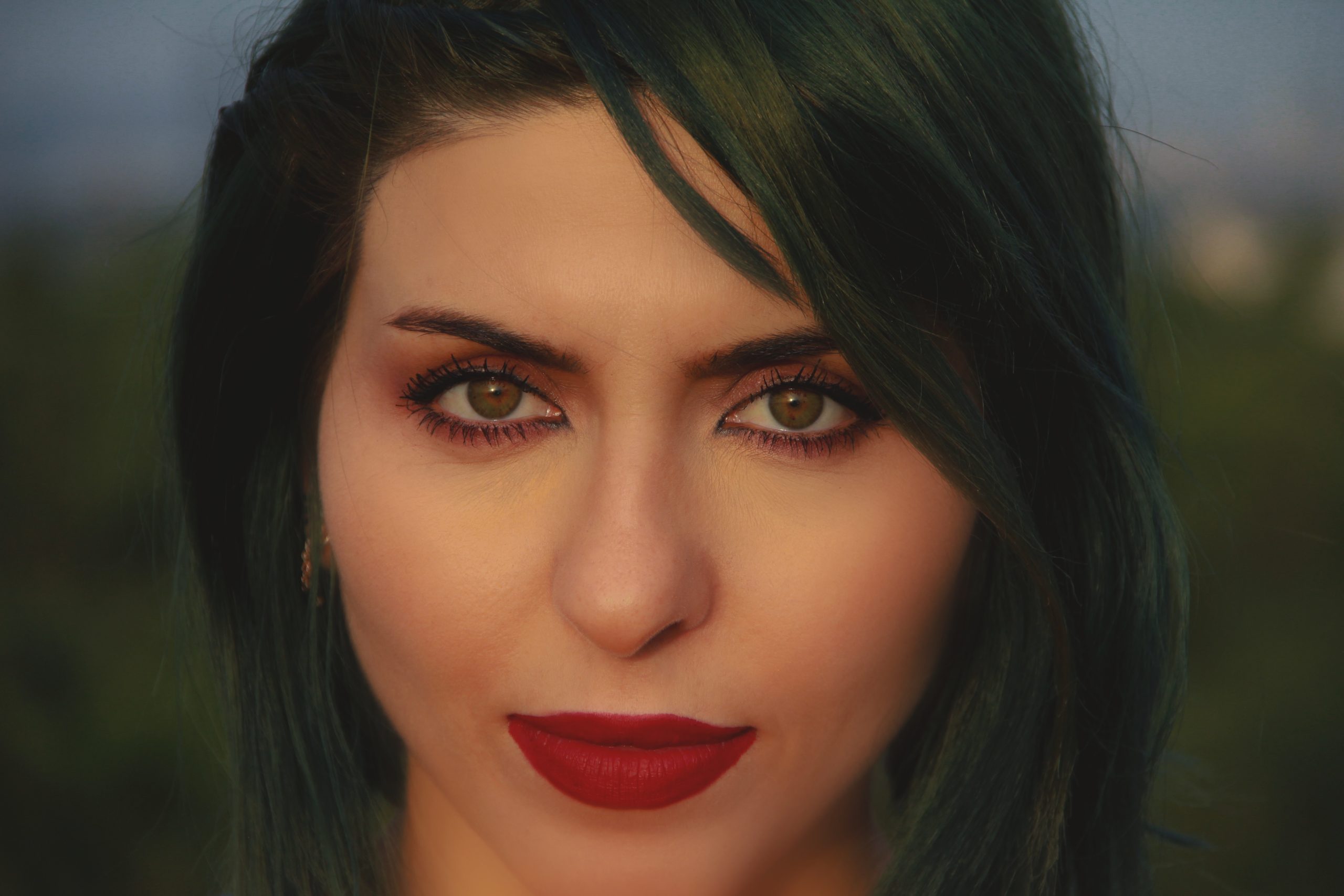 Eye Makeup For Hazel Brown Eyes: 7 Powerful Looks To Make Them Pop.