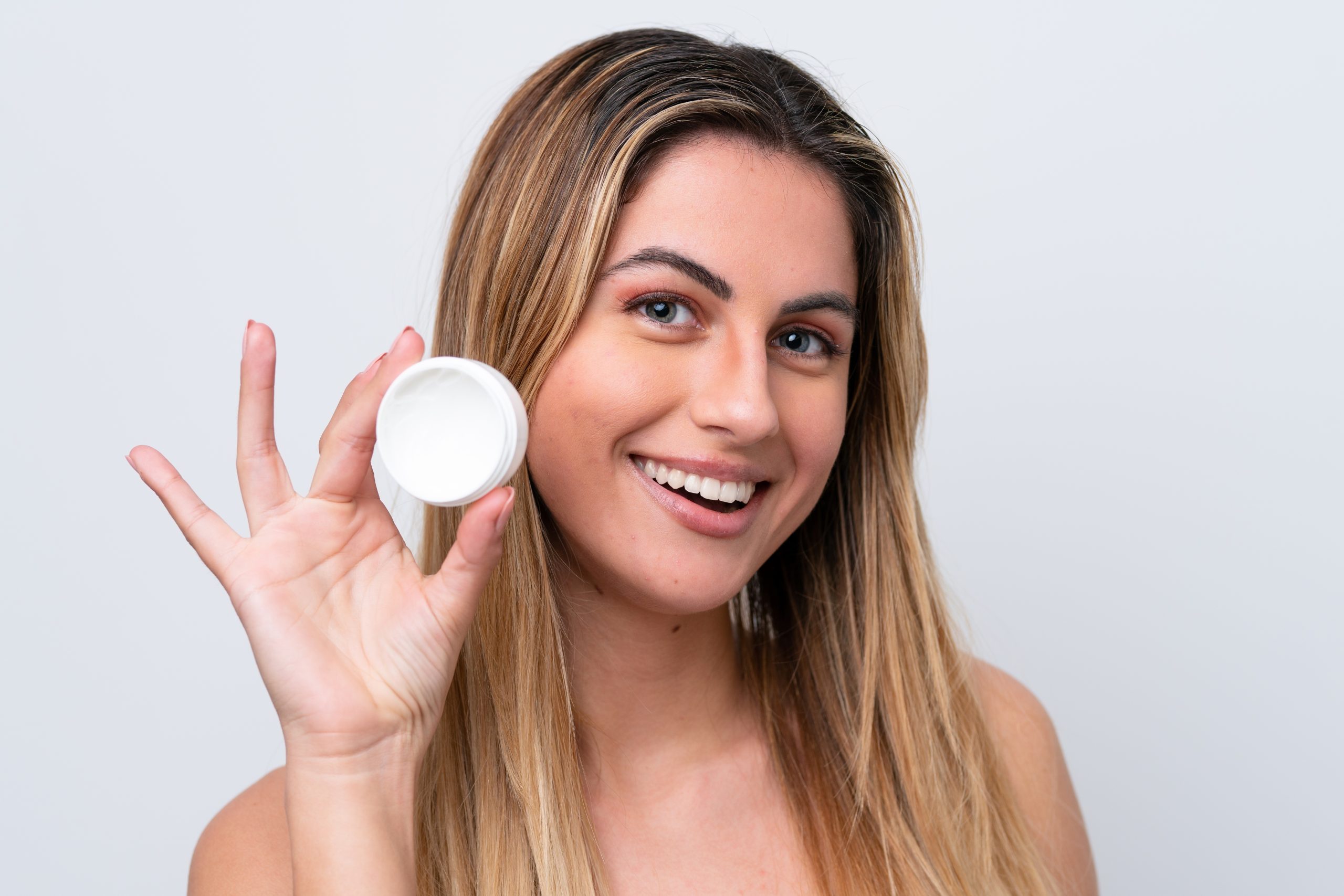 Travel-size primer for acne-prone and oily skin.