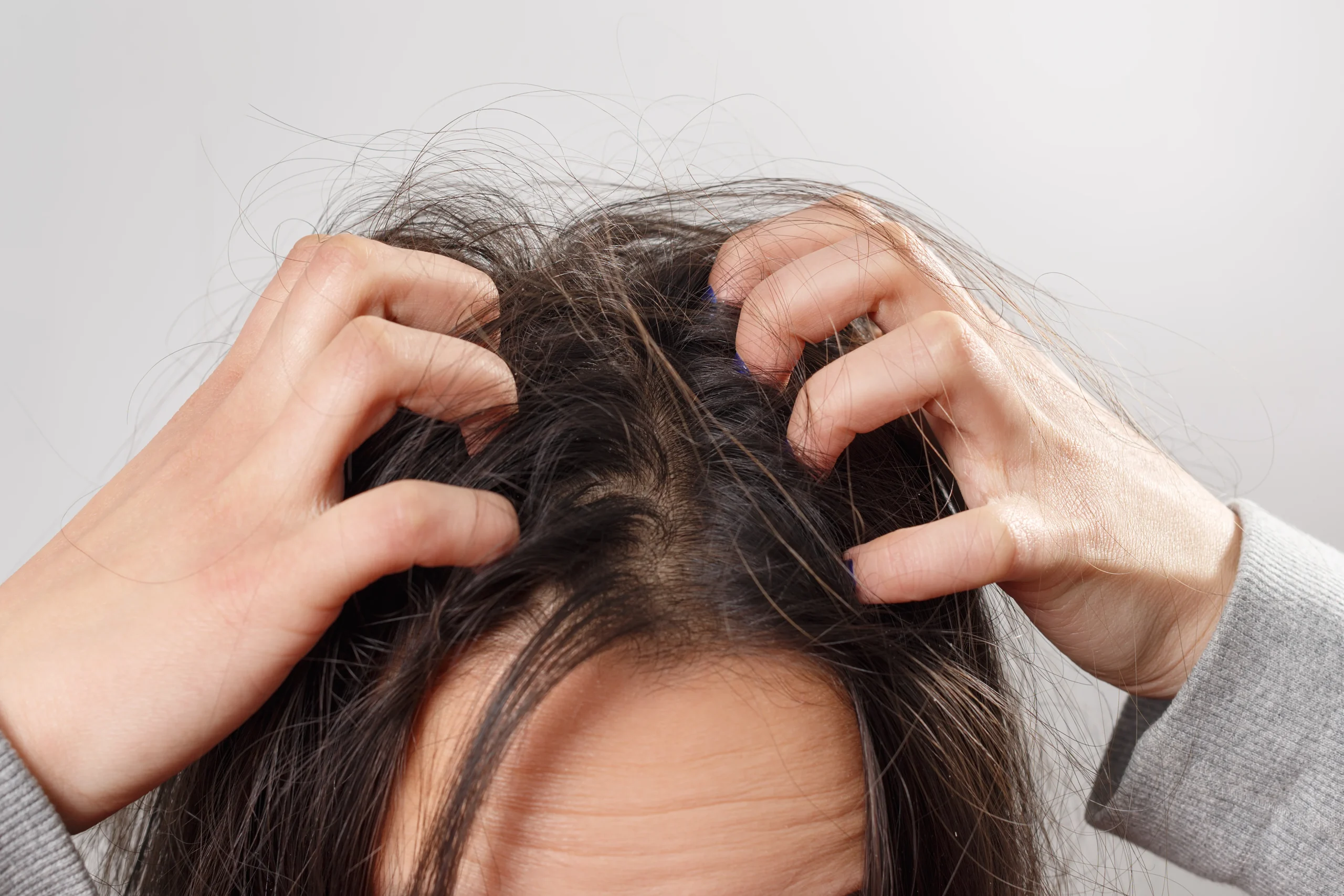 Scalp massage to improve hydration and reduce dryness