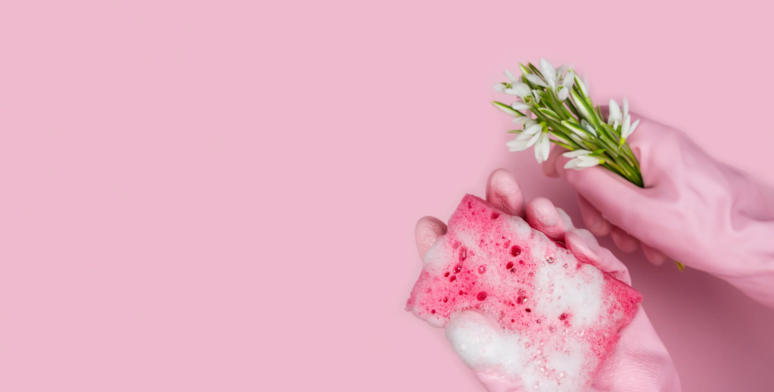 Refreshing feminine hygiene soap for odor protection.