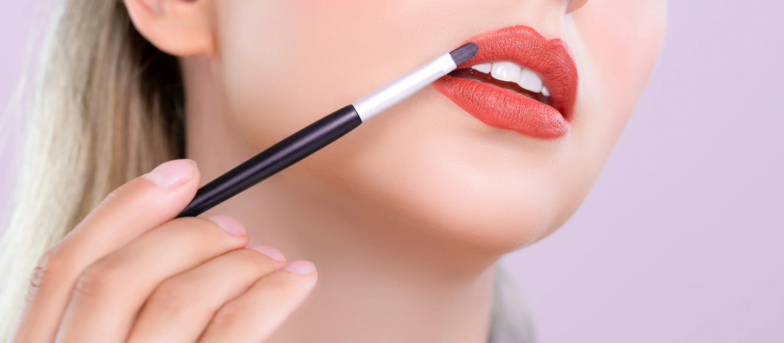 Beginner lip brush for smooth and precise lipstick application.