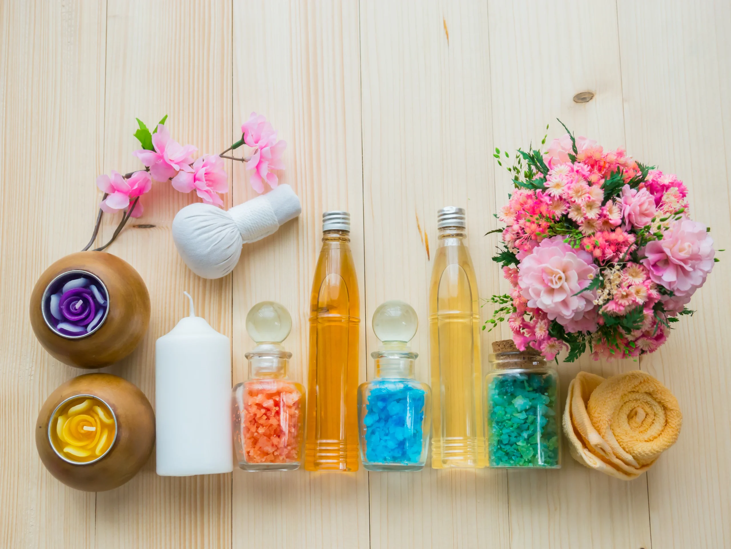 Floral bath and body mist fragrance for daily freshness.