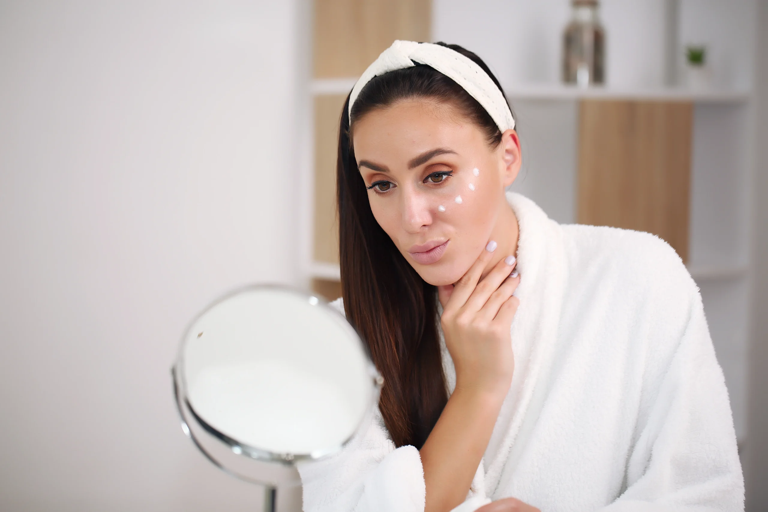 Maintaining healthy lifestyle with hydration and balanced diet as part of best face care for oily skin.